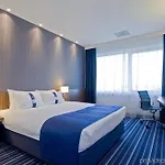 Express Arena Towers By Ihg Hotell 3*
